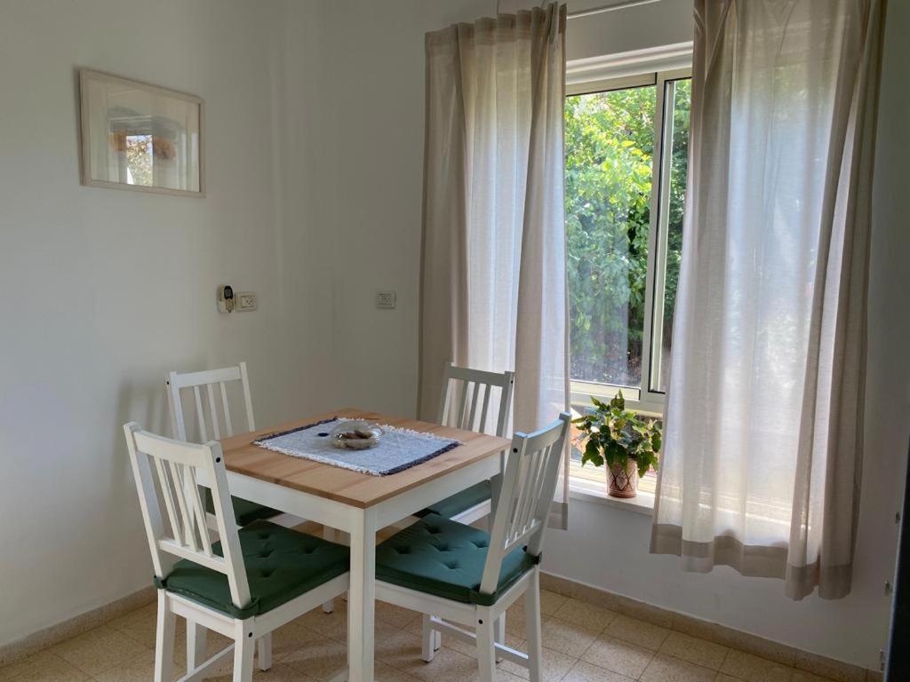 Maple'S Place - אירוח מייפל Rosh Pinna Esterno foto