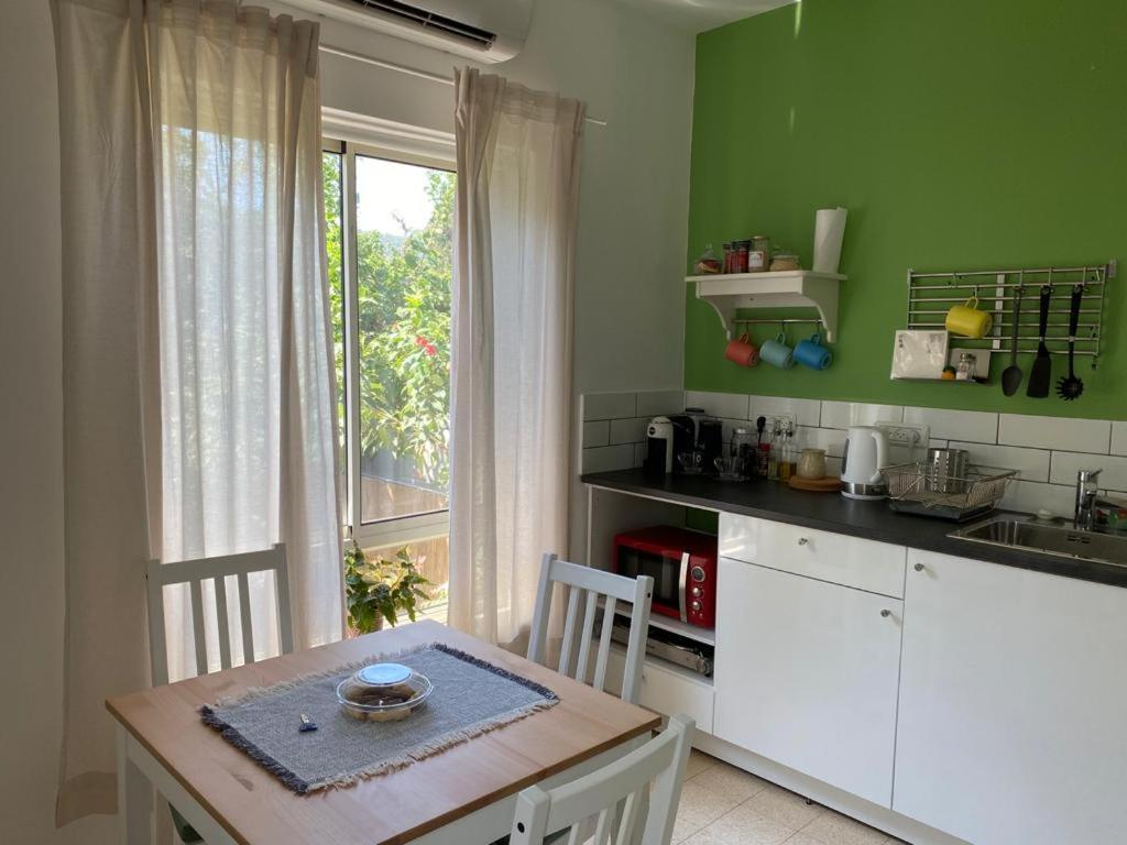 Maple'S Place - אירוח מייפל Rosh Pinna Esterno foto